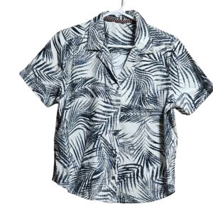 White Short sleeve button-down palm leaves print color dark green size medium